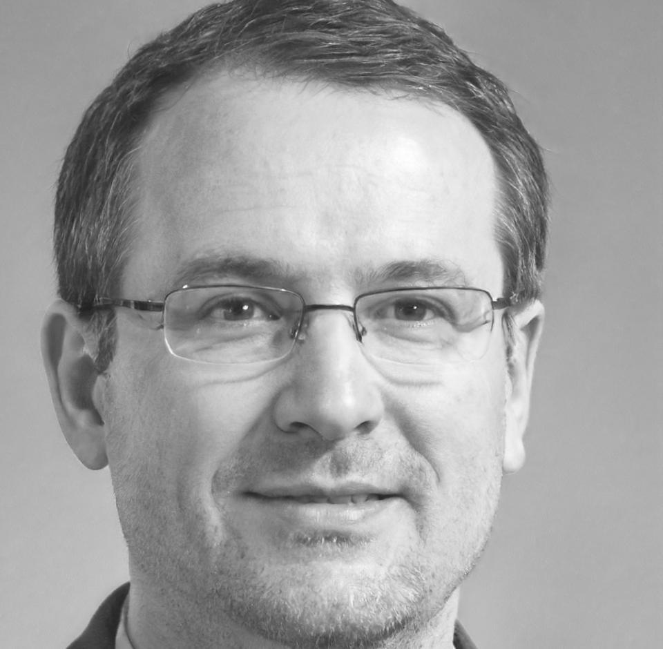 Portrait Étienne Mercier rédacteur SEO diplômé